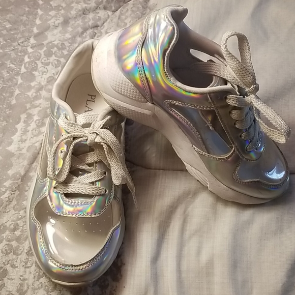 Shoes - Picture 4 of 7